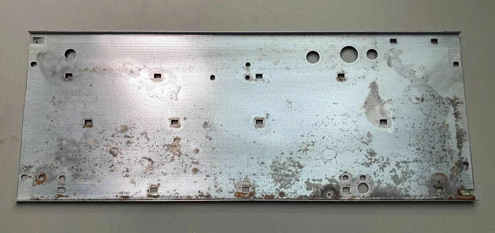 Clean Metal Baseplate